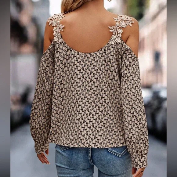 Boho floral lace applique cold shoulder blouse - Picture 3 of 7